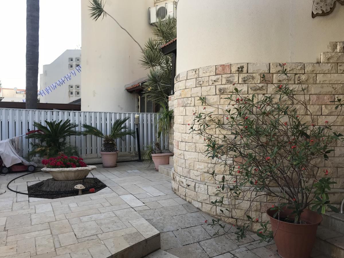 Appartement Charming Unit With Pool And Great Amenities à Rishon Leziyyon Extérieur photo