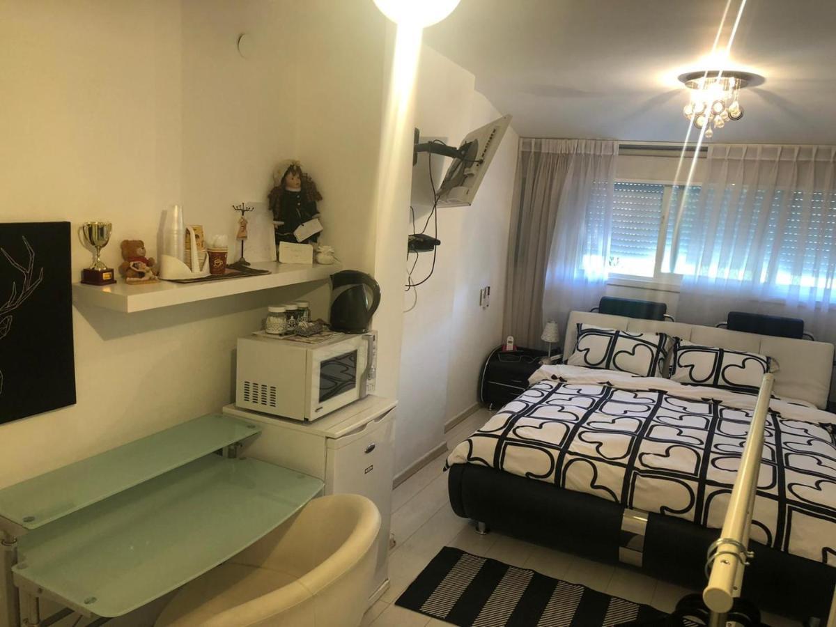 Appartement Charming Unit With Pool And Great Amenities à Rishon Leziyyon Extérieur photo